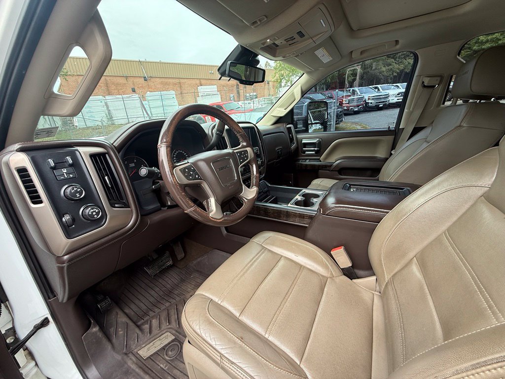 Used 2016 GMC Sierra 3500 Denali w/ Duramax Plus Package AWD/4WD image 22