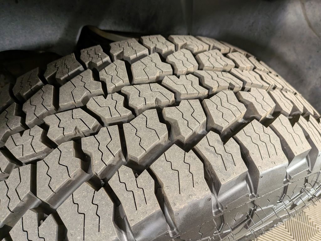 Used 2017 RAM 1500 Limited image 12