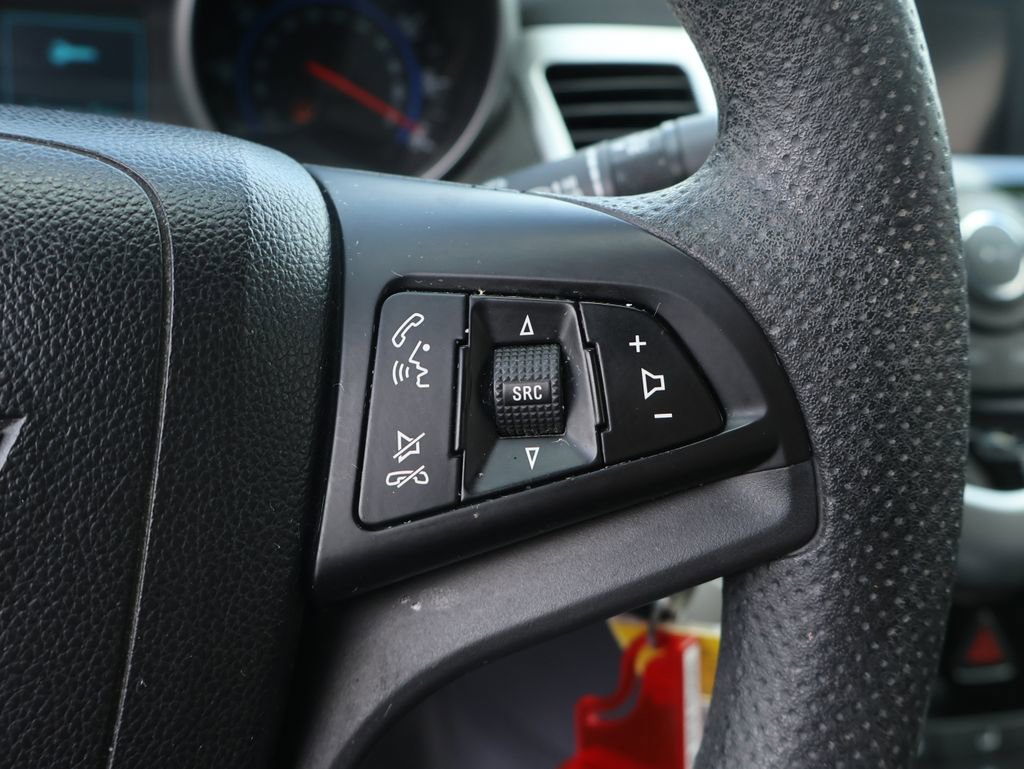 Used 2016 Chevrolet Cruze LT FWD image 29