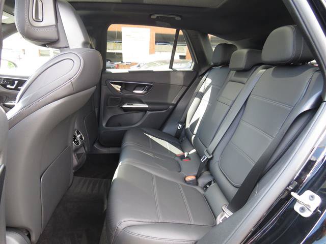 Used 2026 Mercedes-Benz GLC 300 4MATIC image 21