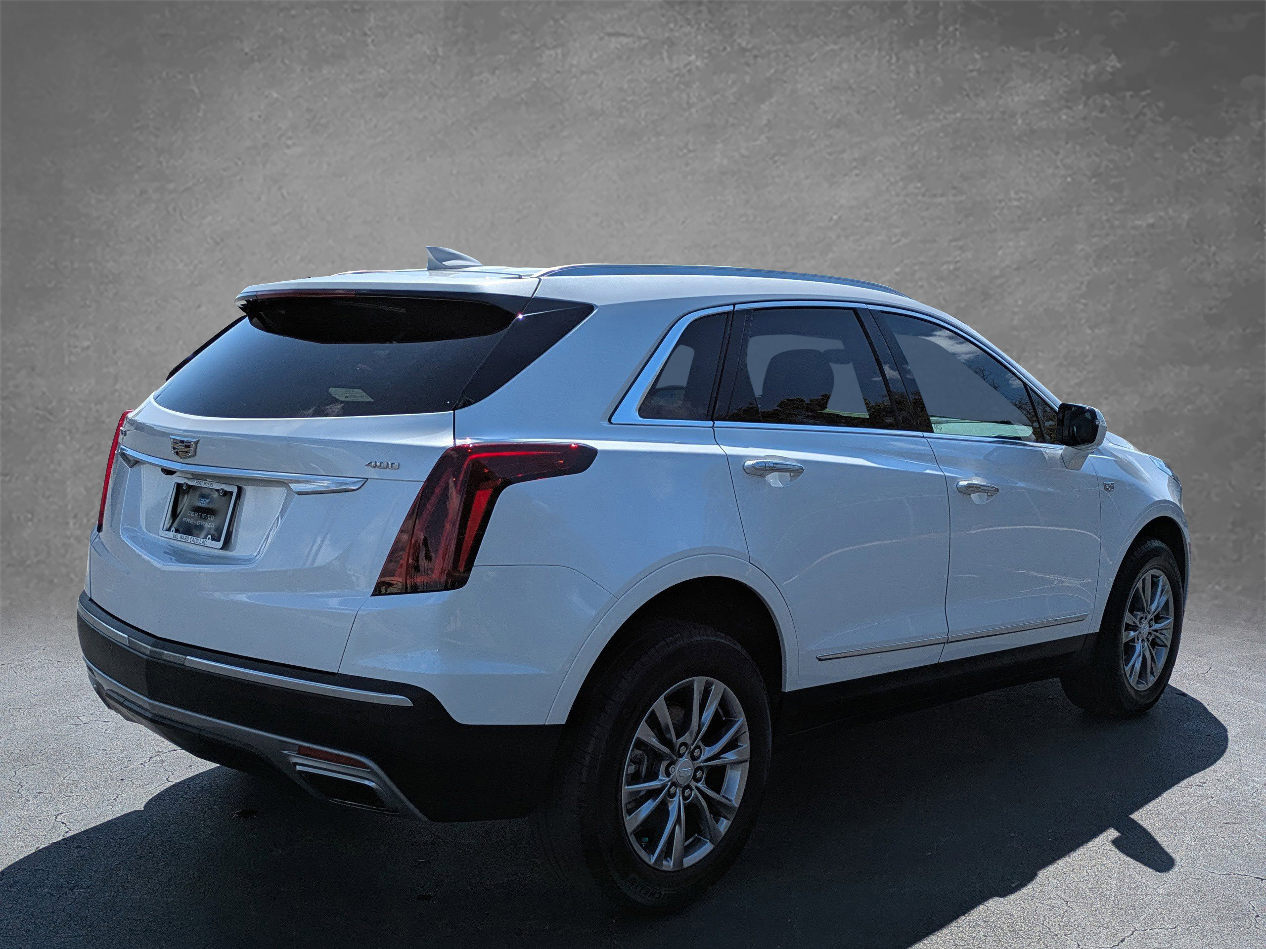 Certified 2023 Cadillac XT5 Premium Luxury image 6