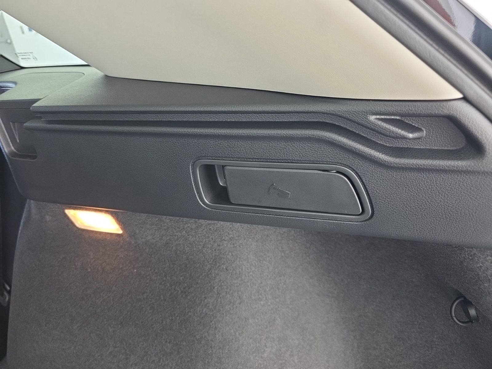 New 2025 INFINITI QX50 Pure image 15