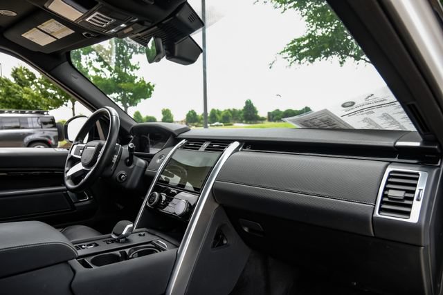 Used 2023 Land Rover Discovery HSE R-Dynamic AWD/4WD image 16