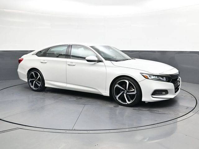 Used 2018 Honda Accord Sport image 2