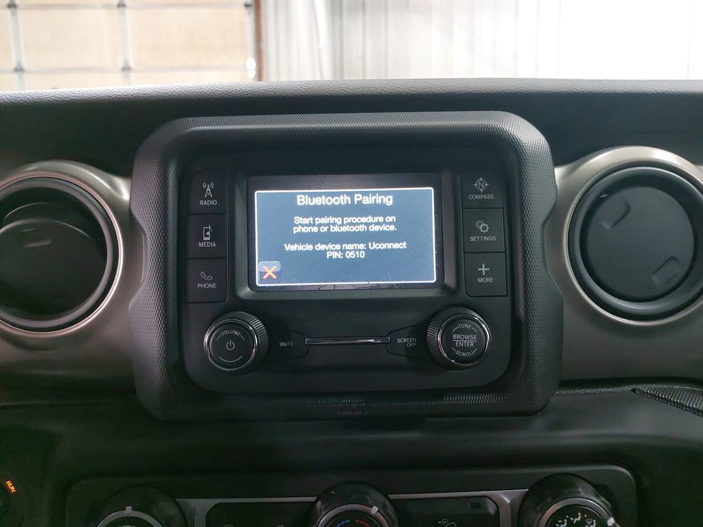 Used 2018 Jeep Wrangler Unlimited Sport AWD/4WD image 22