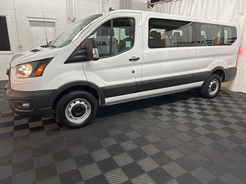 Used 2023 Ford Transit 350 XL image 5
