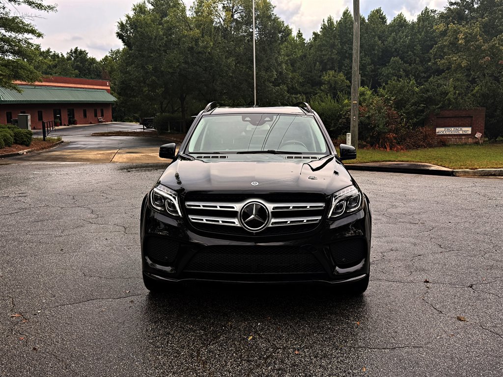 Used 2018 Mercedes-Benz GLS 550 4MATIC image 2
