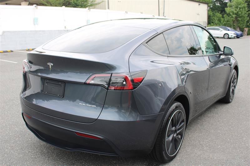 Used 2023 Tesla Model Y Long Range AWD/4WD image 7