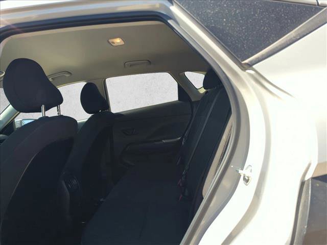 Used 2025 Hyundai Kona SEL image 15