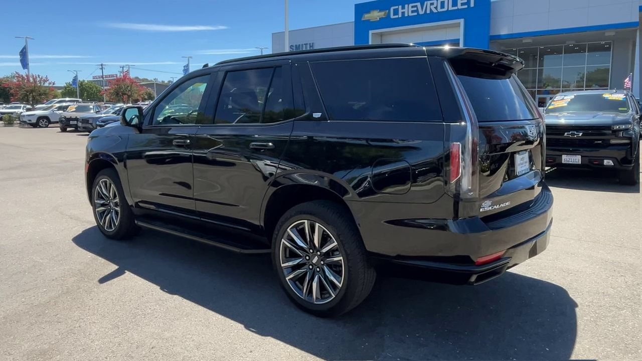 Used 2024 Cadillac Escalade Sport AWD/4WD image 5