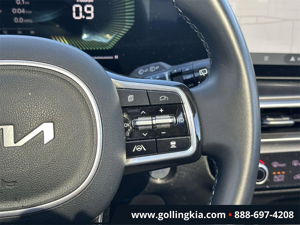 Certified 2024 Kia Sorento S w/ Panoramic Sunroof Package image 21