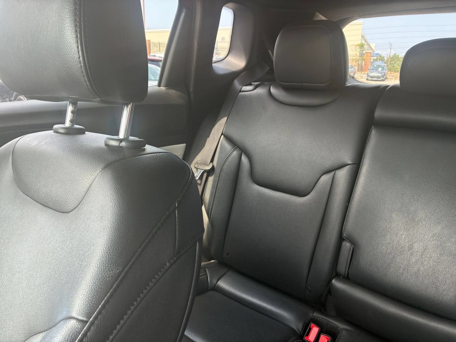 Used 2025 Jeep Compass Limited AWD/4WD image 33