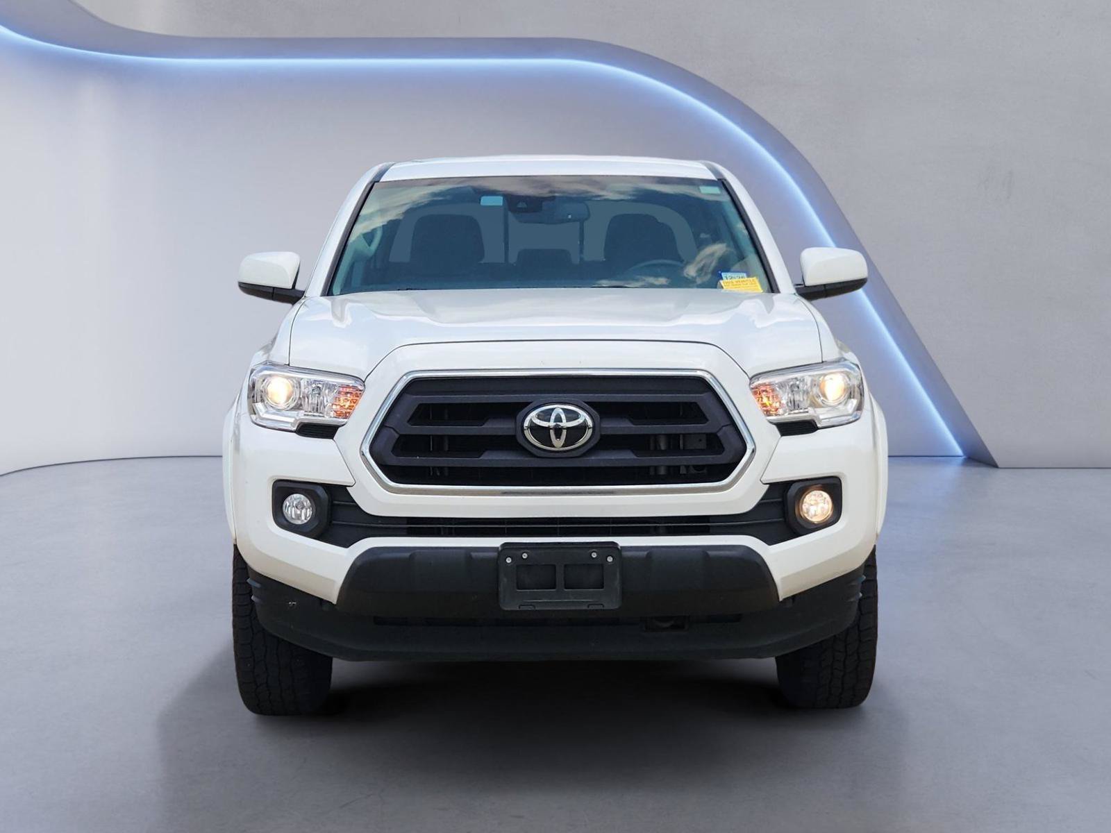 Used 2023 Toyota Tacoma SR5 RWD image 2
