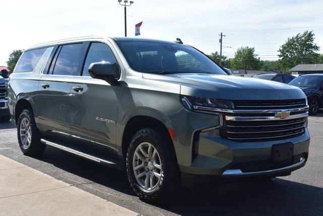 Used 2023 Chevrolet Suburban LT AWD/4WD image 12