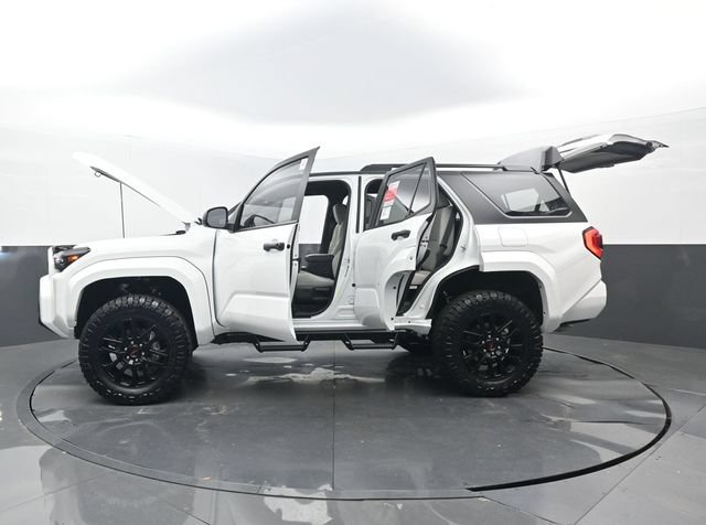 New 2026 Toyota 4Runner SR5 AWD/4WD image 32