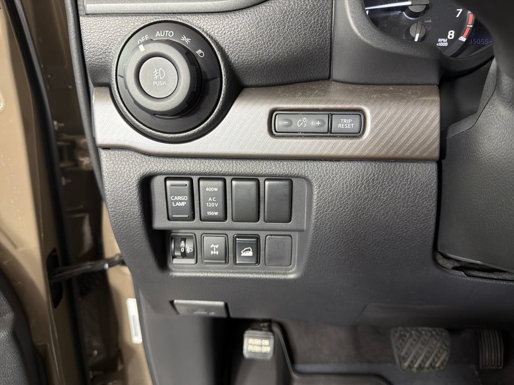 Used 2023 Nissan Titan PRO-4X w/ Pro-4x Utility Package AWD/4WD image 15