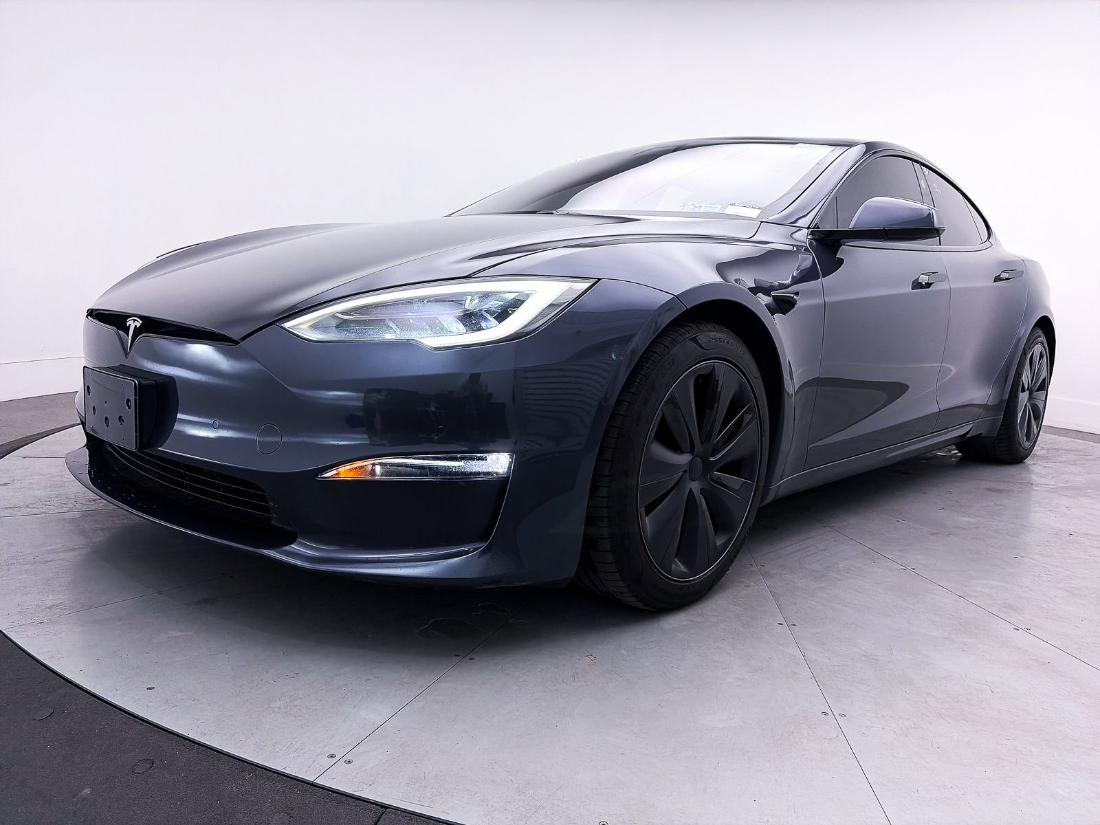Used 2021 Tesla Model S Plaid image 11