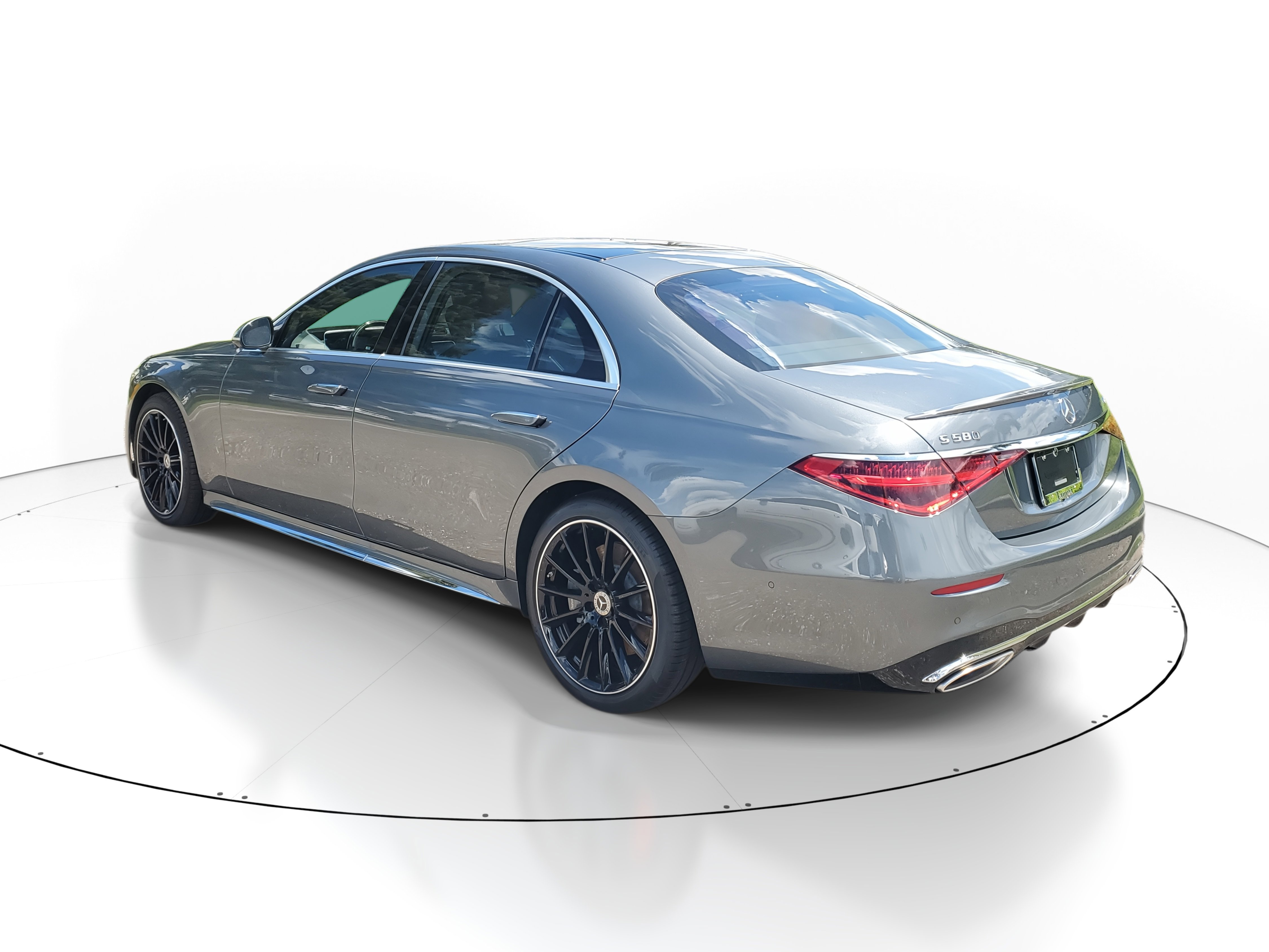 New 2026 Mercedes-Benz S 580 4MATIC Sedan image 3