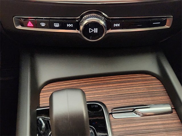 New 2026 Volvo V60 B5 Cross Country Plus w/ Protection Package Premier image 19