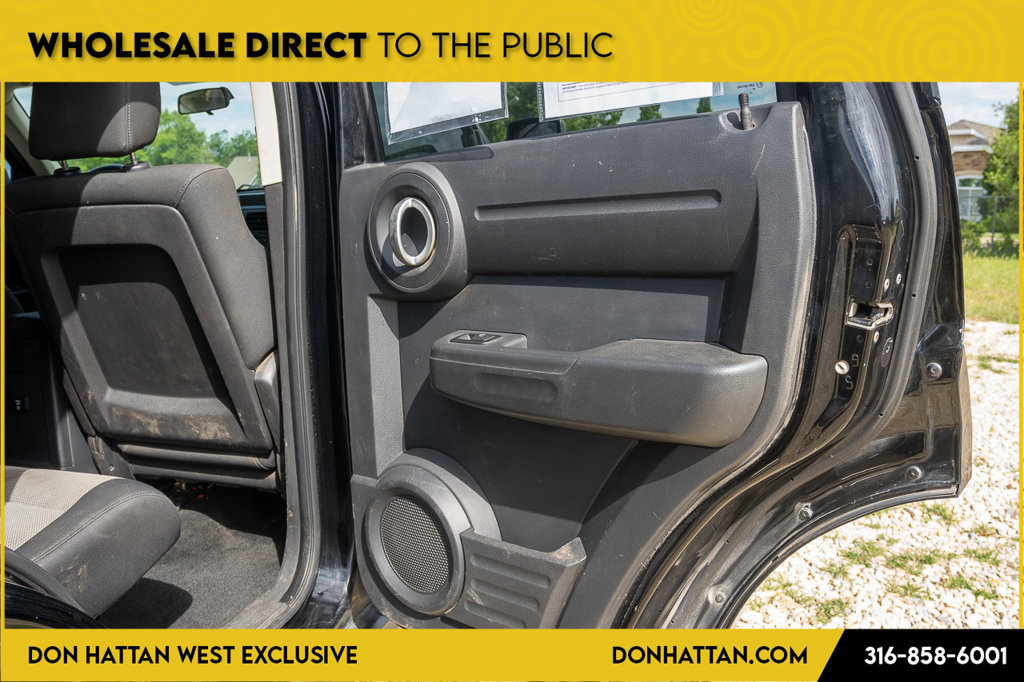 Used 2007 Dodge Nitro SXT RWD image 16