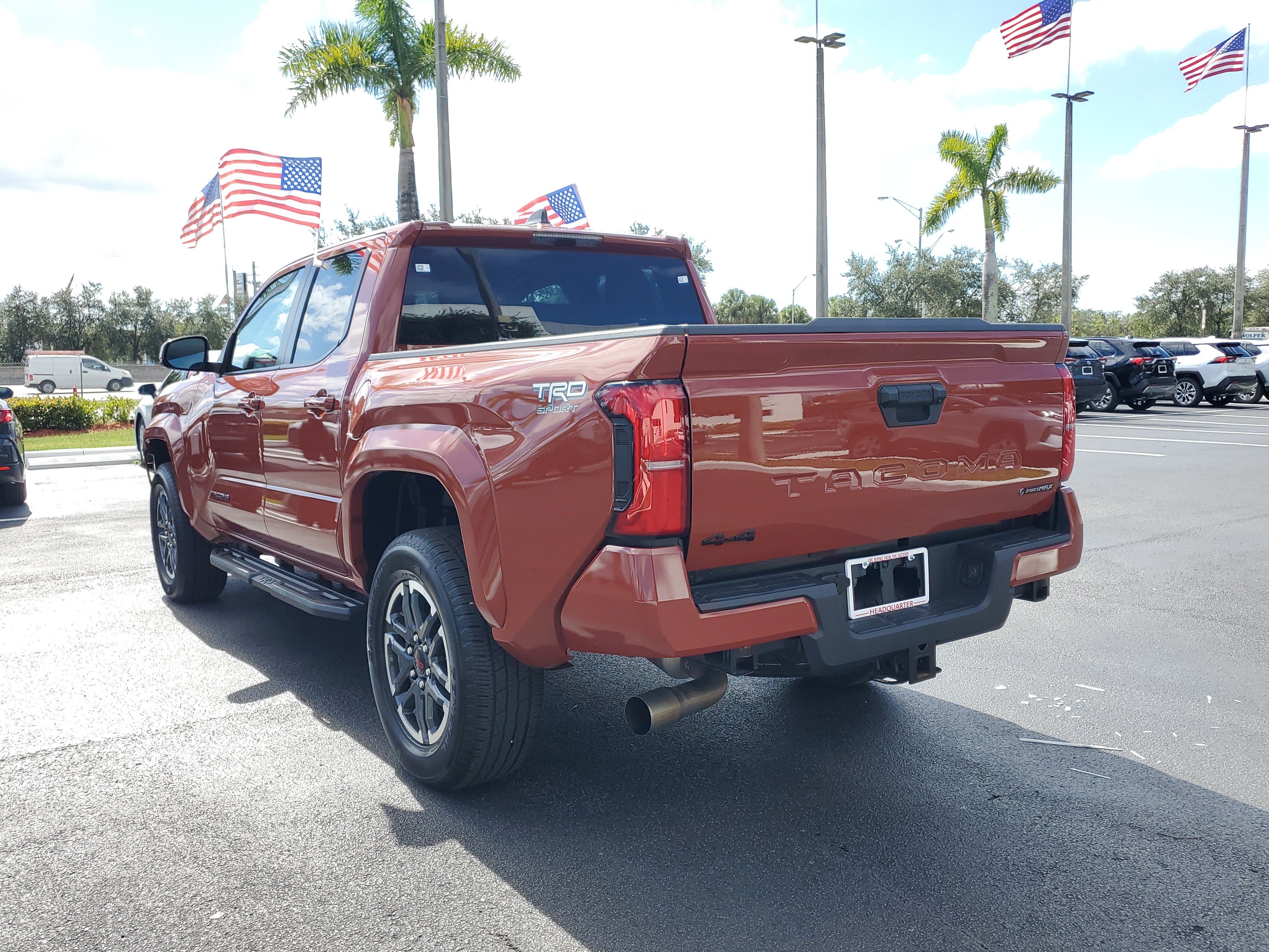 Used 2025 Toyota Tacoma TRD Sport image 9