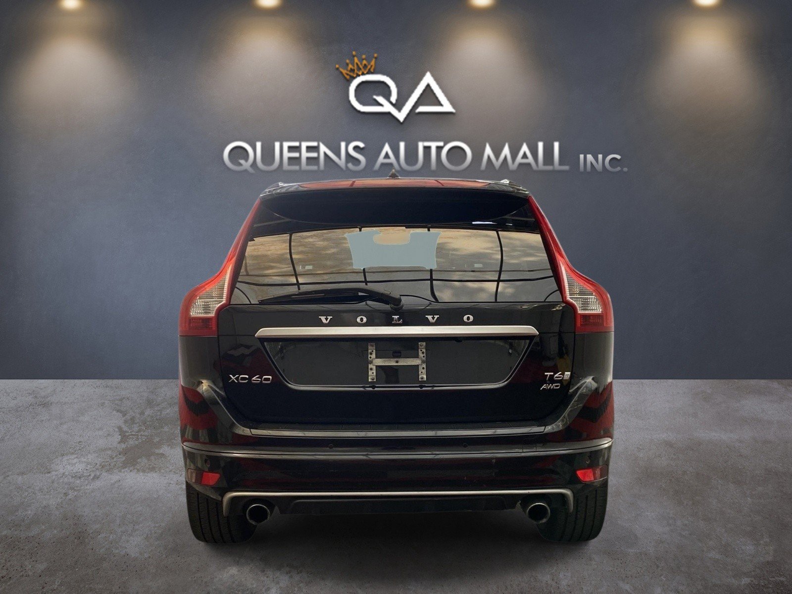 Used 2016 Volvo XC60 T6 R-Design w/ Proximity Package AWD/4WD image 5