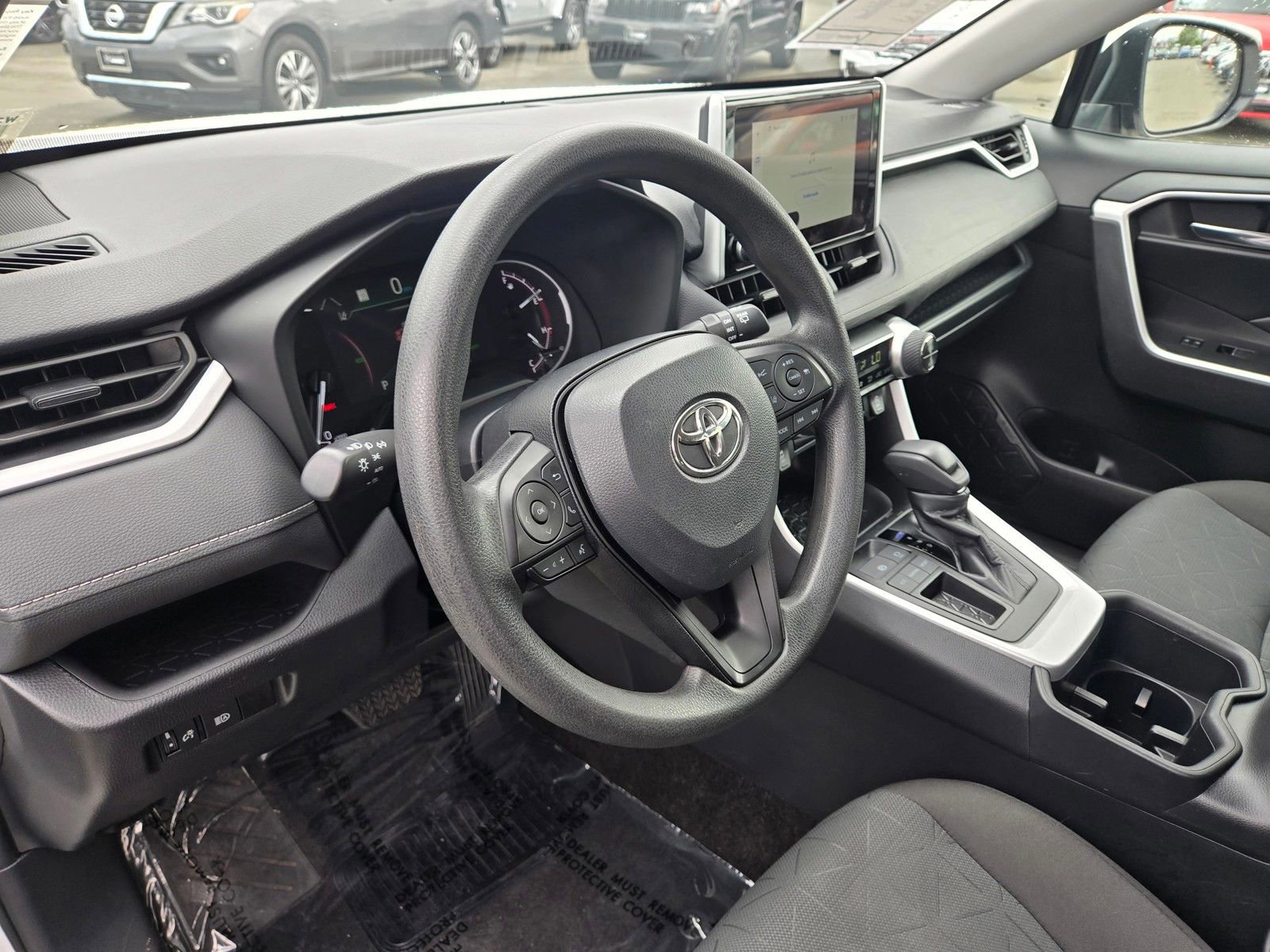 Used 2024 Toyota RAV4 XLE FWD image 12