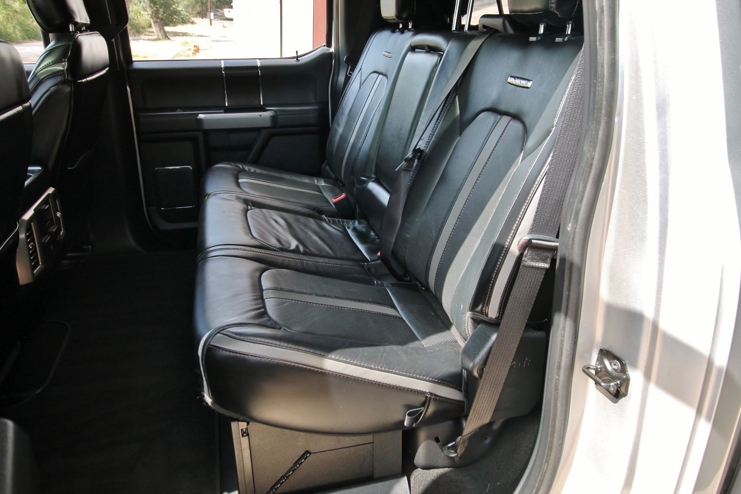 Used 2019 Ford F350 Platinum w/ Platinum Ultimate Package AWD/4WD image 51