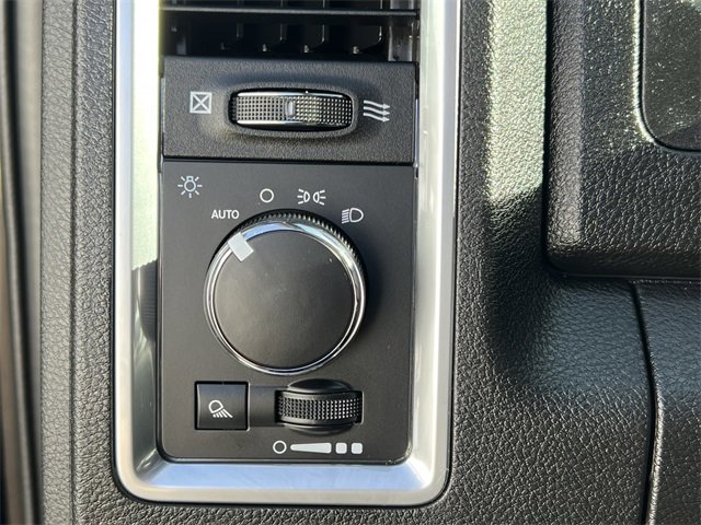 Used 2024 RAM 1500 Classic Warlock image 18