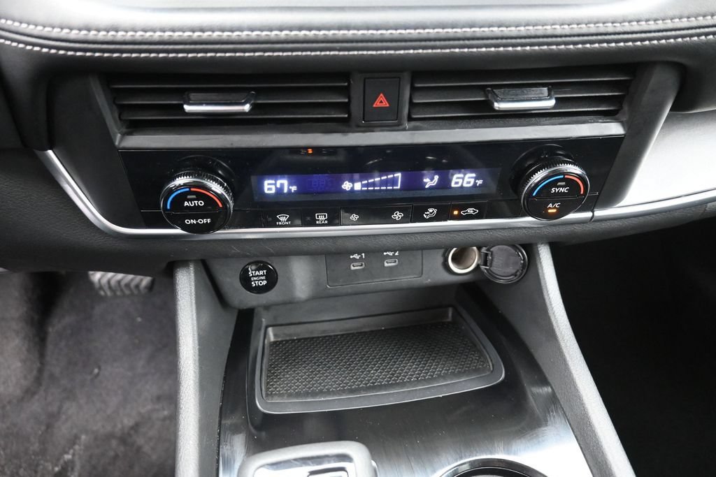 Used 2025 Nissan Rogue SV FWD image 6