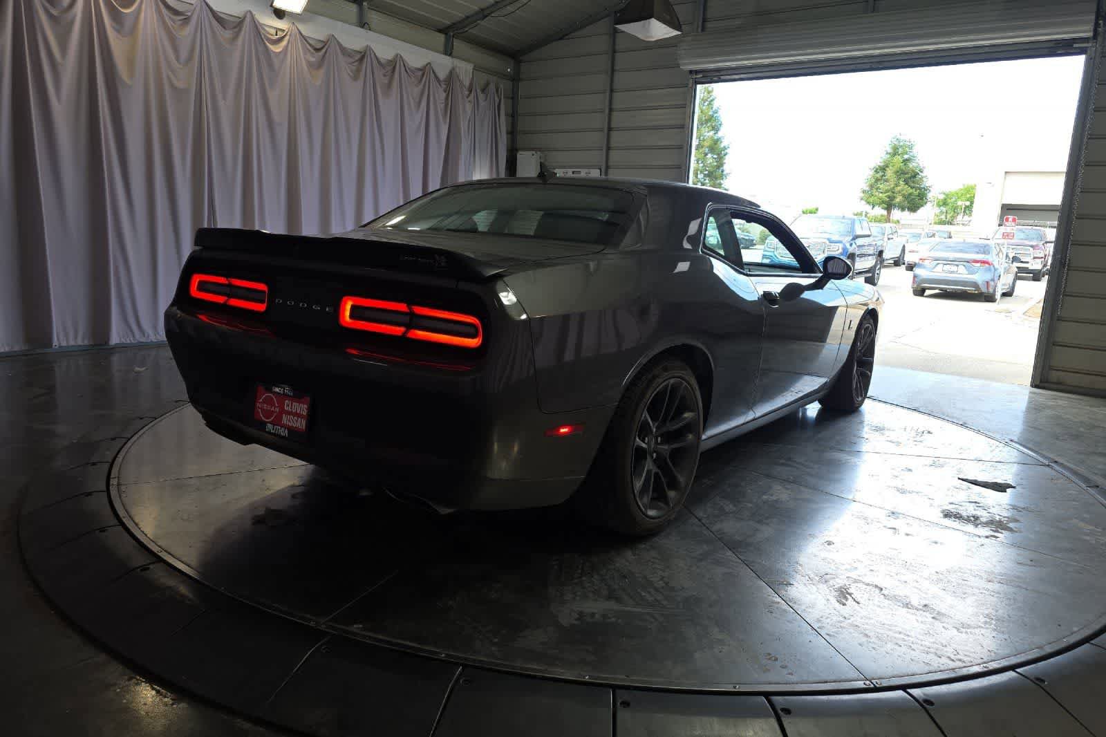 Used 2020 Dodge Challenger R/T Scat Pack w/ Driver Convenience Group RWD image 3
