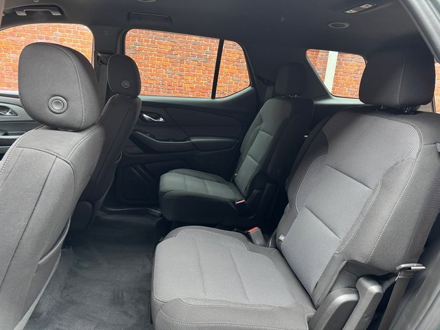 Used 2022 Chevrolet Traverse LT image 25
