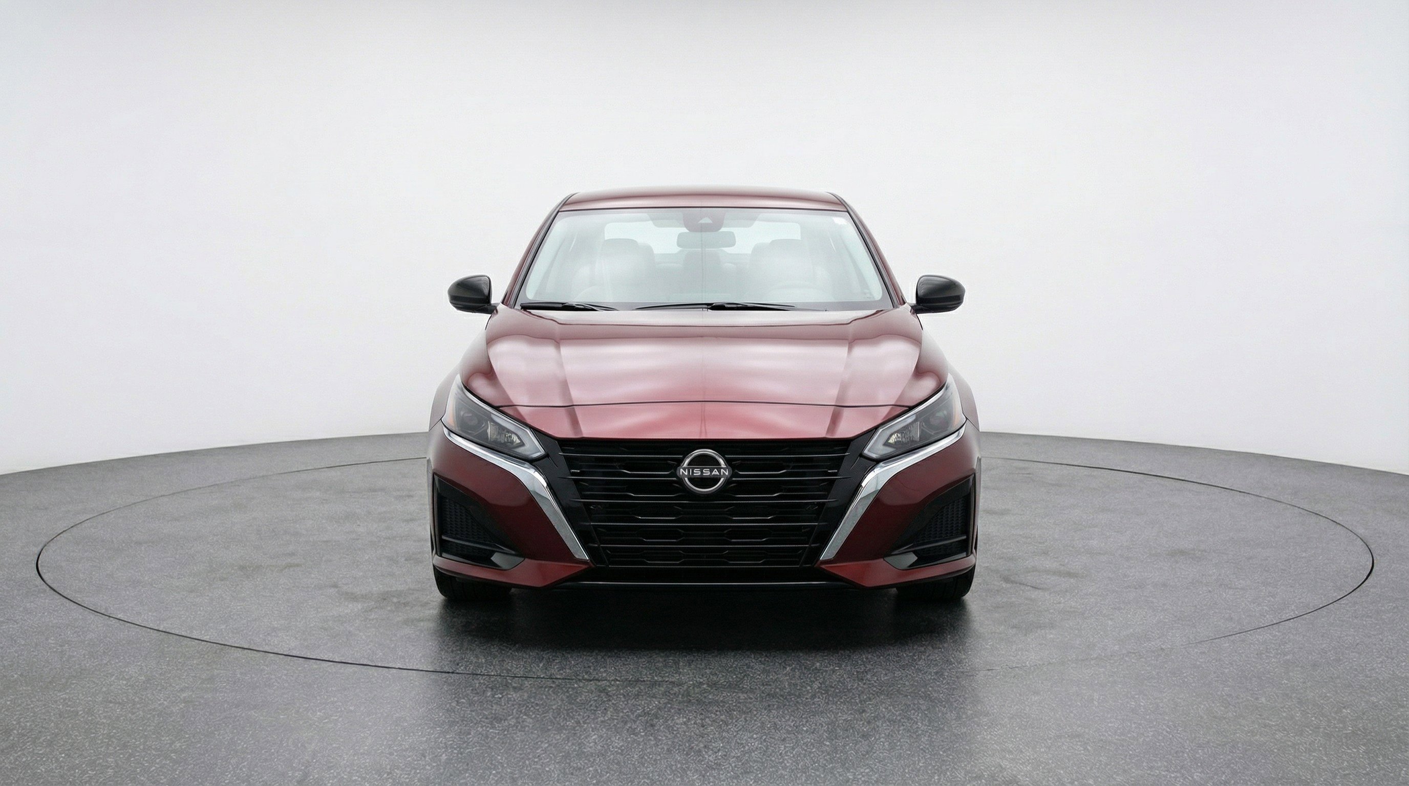 Used 2025 Nissan Altima 2.5 SV FWD image 2
