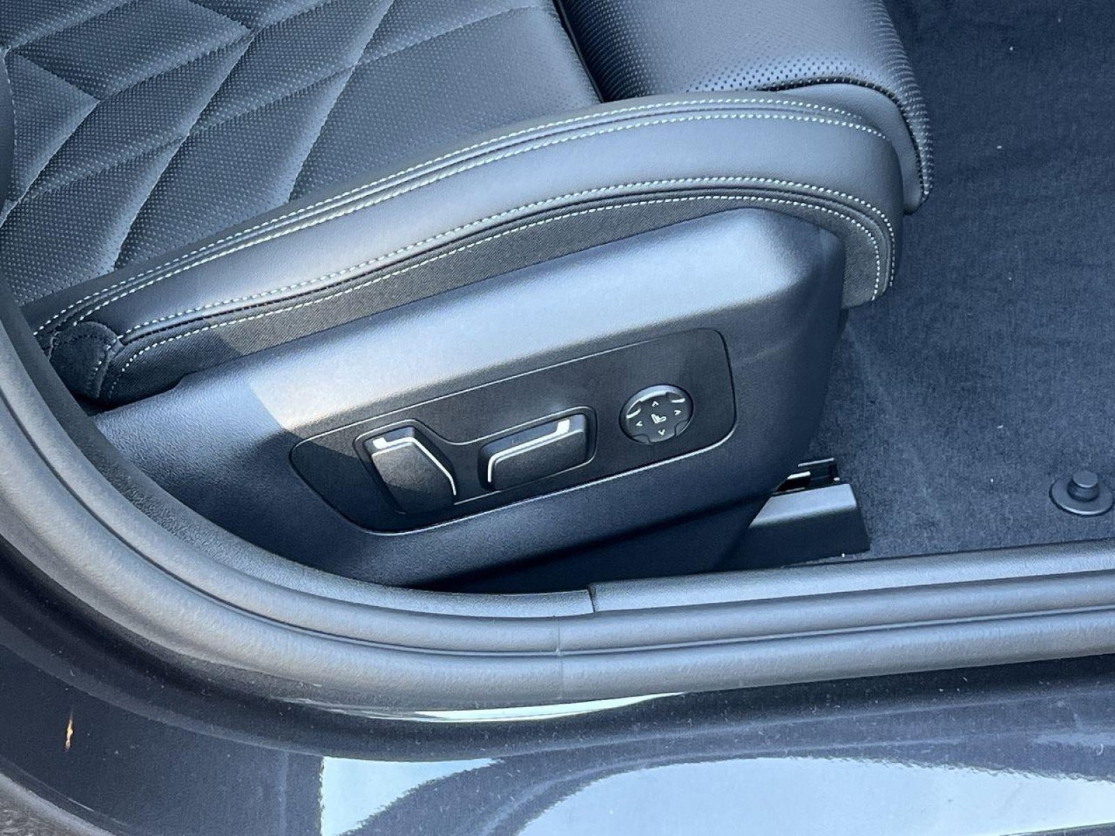 New 2025 BMW i5 xDrive40 w/ M Sport Package image 27