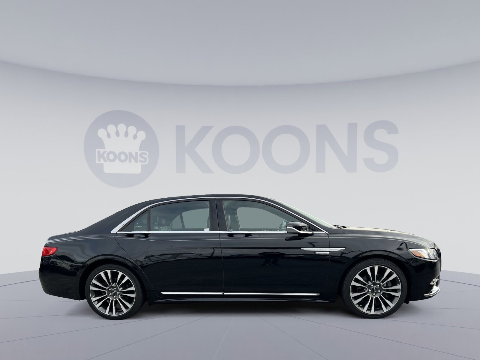 Used 2018 Lincoln Continental Reserve w/ Continental Climate Package image 8