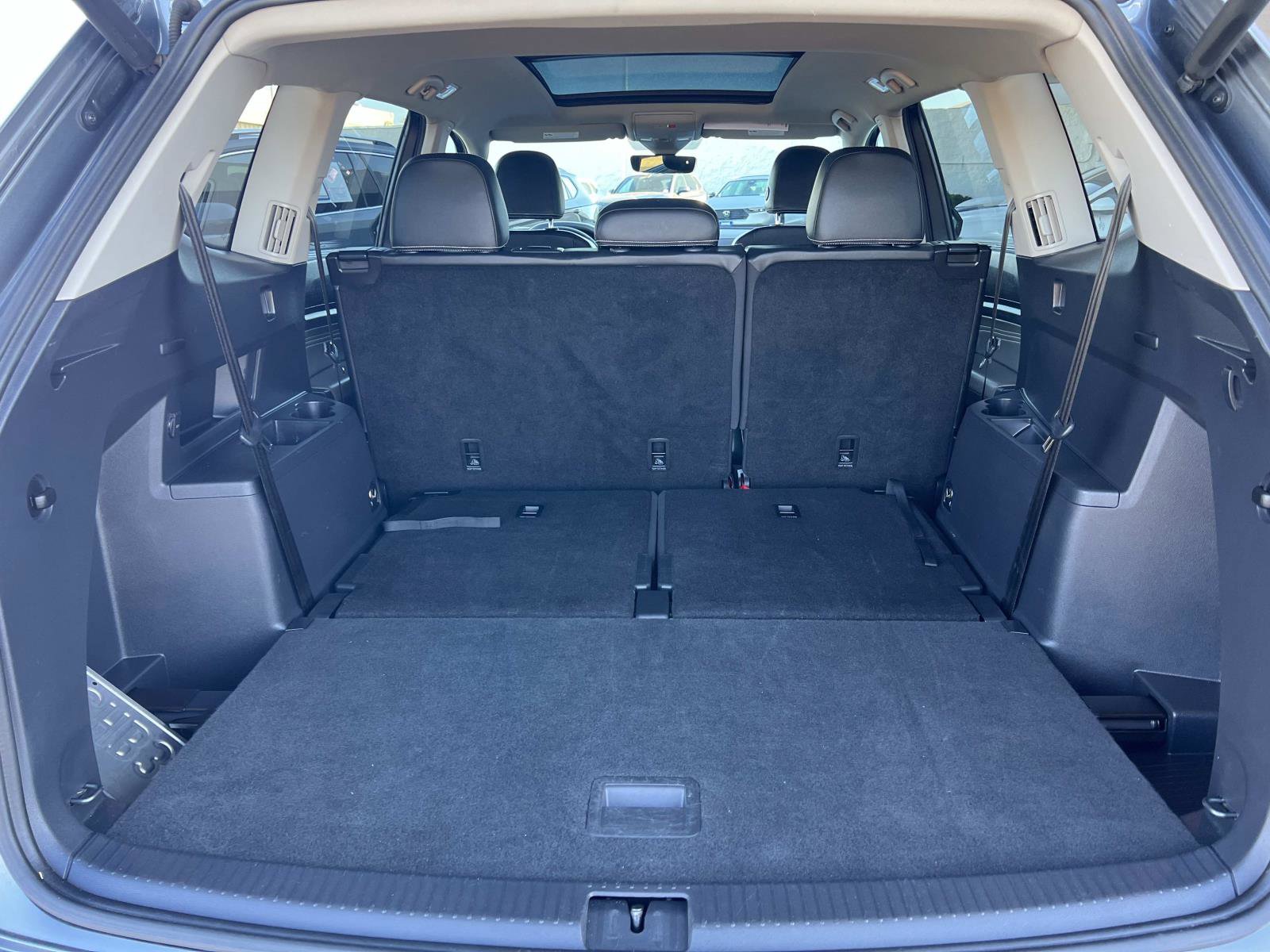 Certified 2022 Volkswagen Atlas SEL R-Line image 27