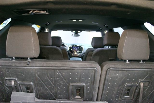 Used 2023 Chevrolet Traverse LT FWD image 16