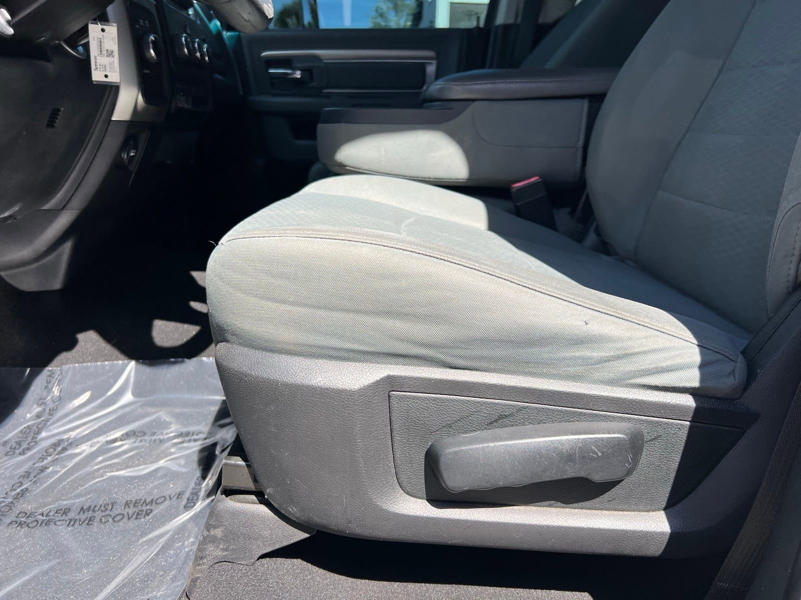 Used 2018 RAM 3500 SLT AWD/4WD image 21