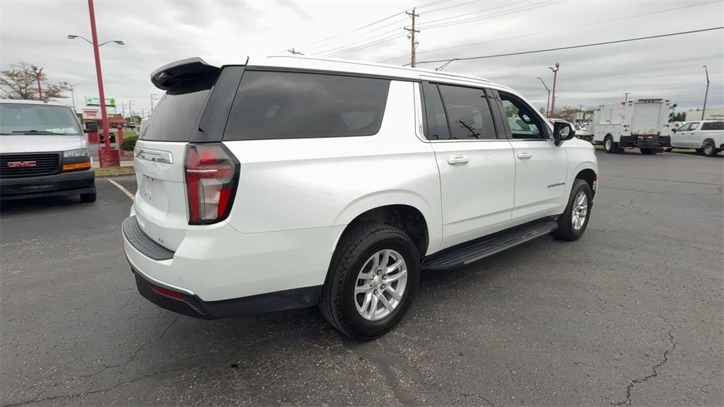 Used 2021 Chevrolet Suburban LT image 8