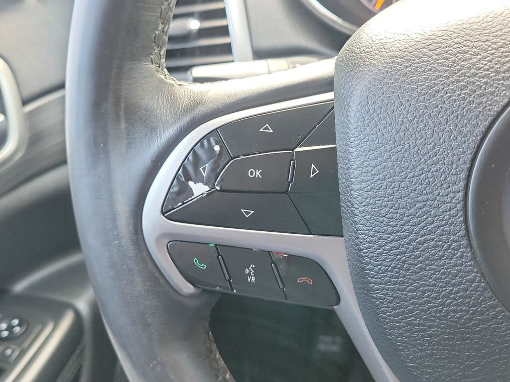 Used 2019 Jeep Grand Cherokee Altitude RWD image 9