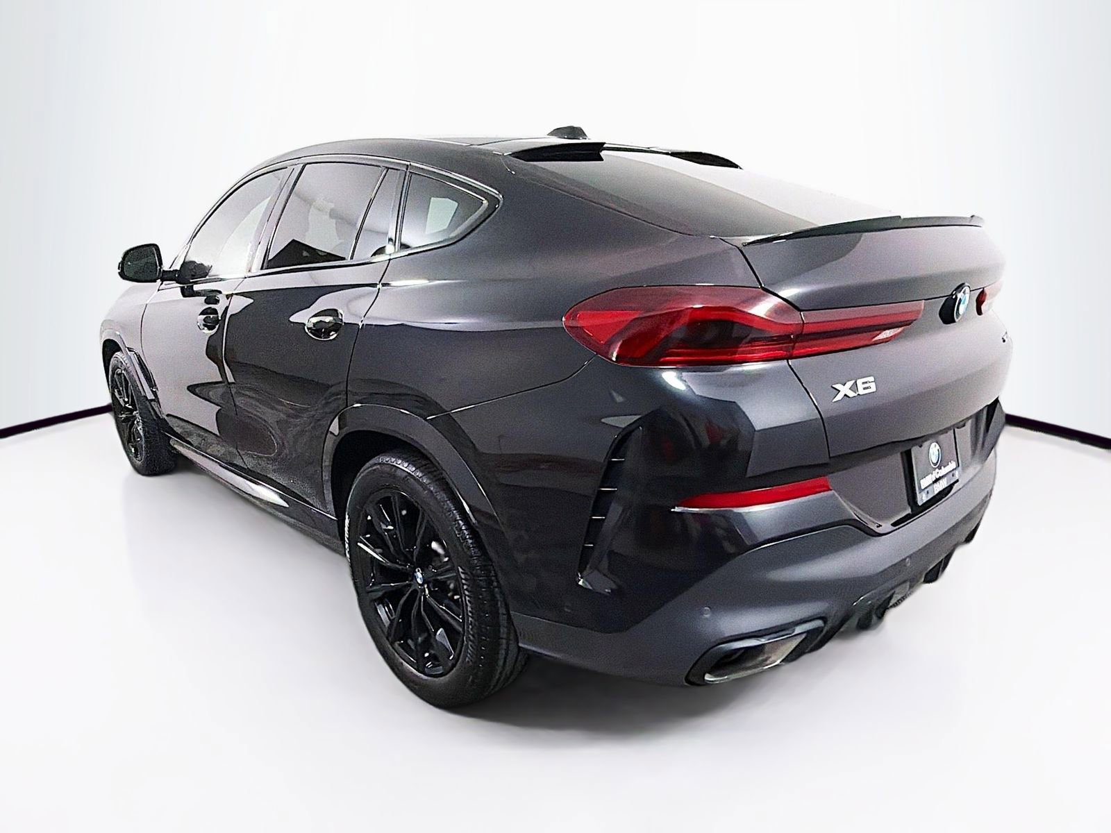 Used 2024 BMW X6 xDrive40i w/ Premium Package AWD/4WD image 5