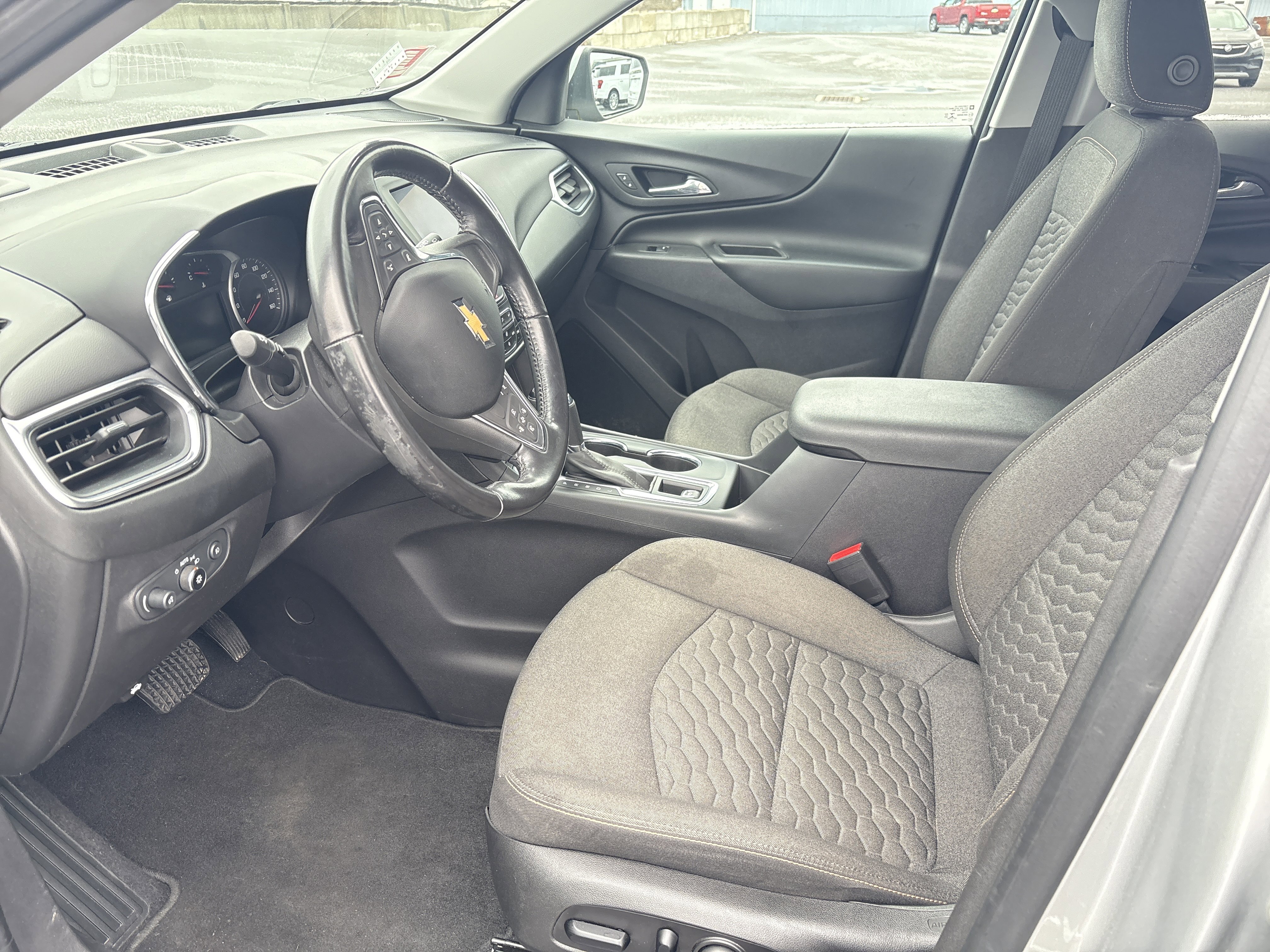 Used 2021 Chevrolet Equinox LT image 12