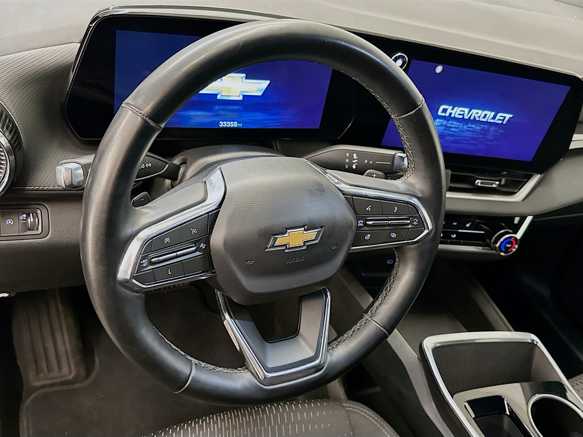 Used 2025 Chevrolet Equinox LT AWD/4WD image 18