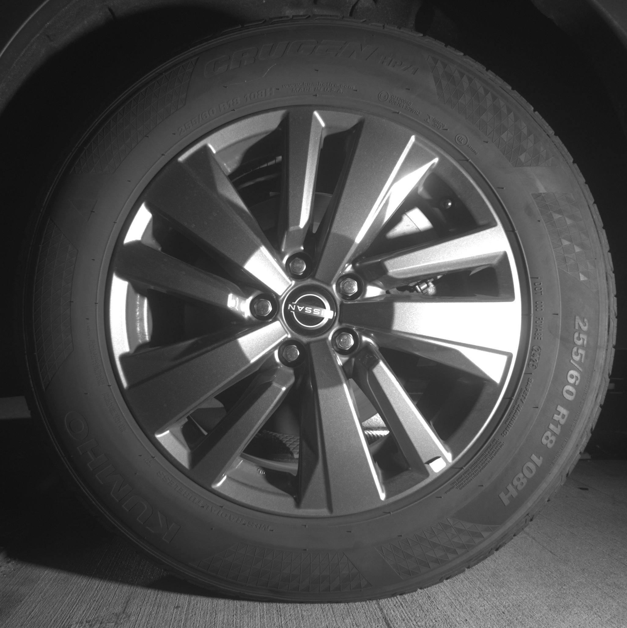 Used 2025 Nissan Pathfinder SV image 14