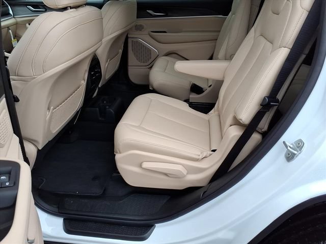 New 2026 Jeep Grand Cherokee L Limited w/ Luxury Tech Group II AWD/4WD image 13