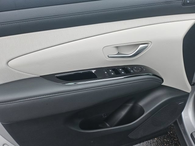 Used 2025 Hyundai Tucson Limited AWD/4WD image 11