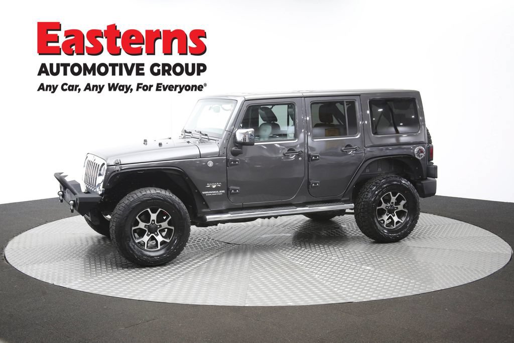 Used 2017 Jeep Wrangler Unlimited Sahara w/ Dual Top Group AWD/4WD image 58