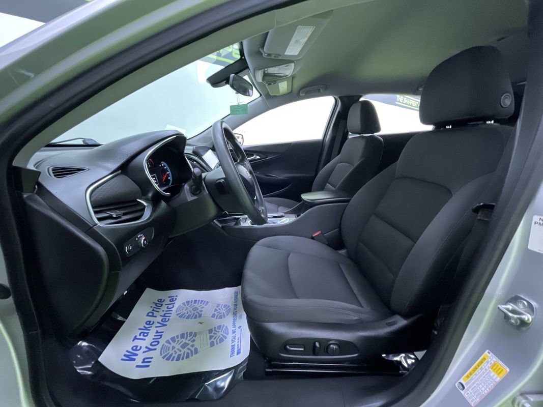Used 2020 Chevrolet Malibu LT image 17