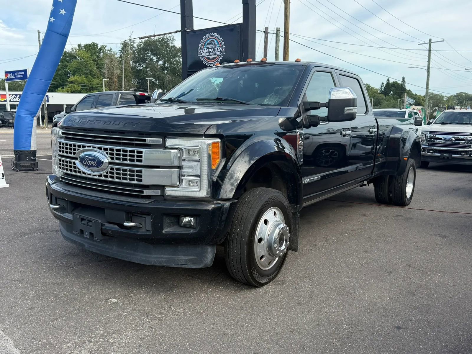 Used 2018 Ford F450 Platinum w/ Platinum Ultimate Package AWD/4WD image 3