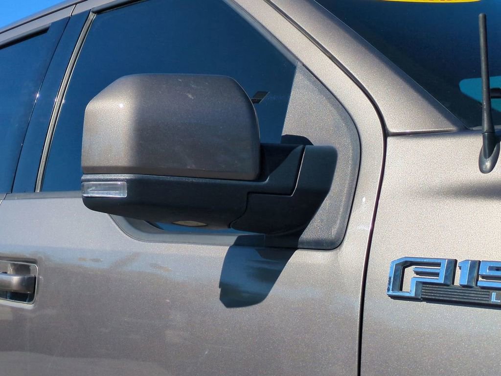 Used 2018 Ford F150 Lariat w/ Trailer Tow Package image 11